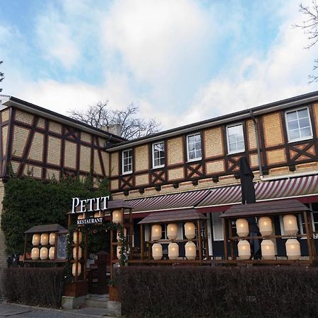 Hotel Petit Wannsee Берлин Экстерьер фото
