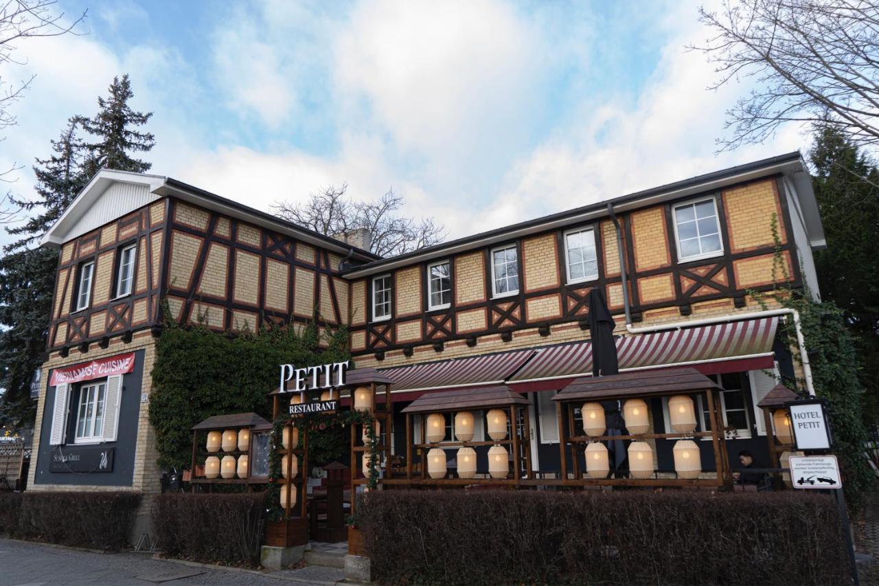 Hotel Petit Wannsee Берлин Экстерьер фото